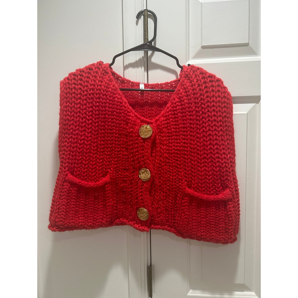 Red Chunky Knit Cropped Cardigan Vest Gold Button Short Sleeve Sweater Women M